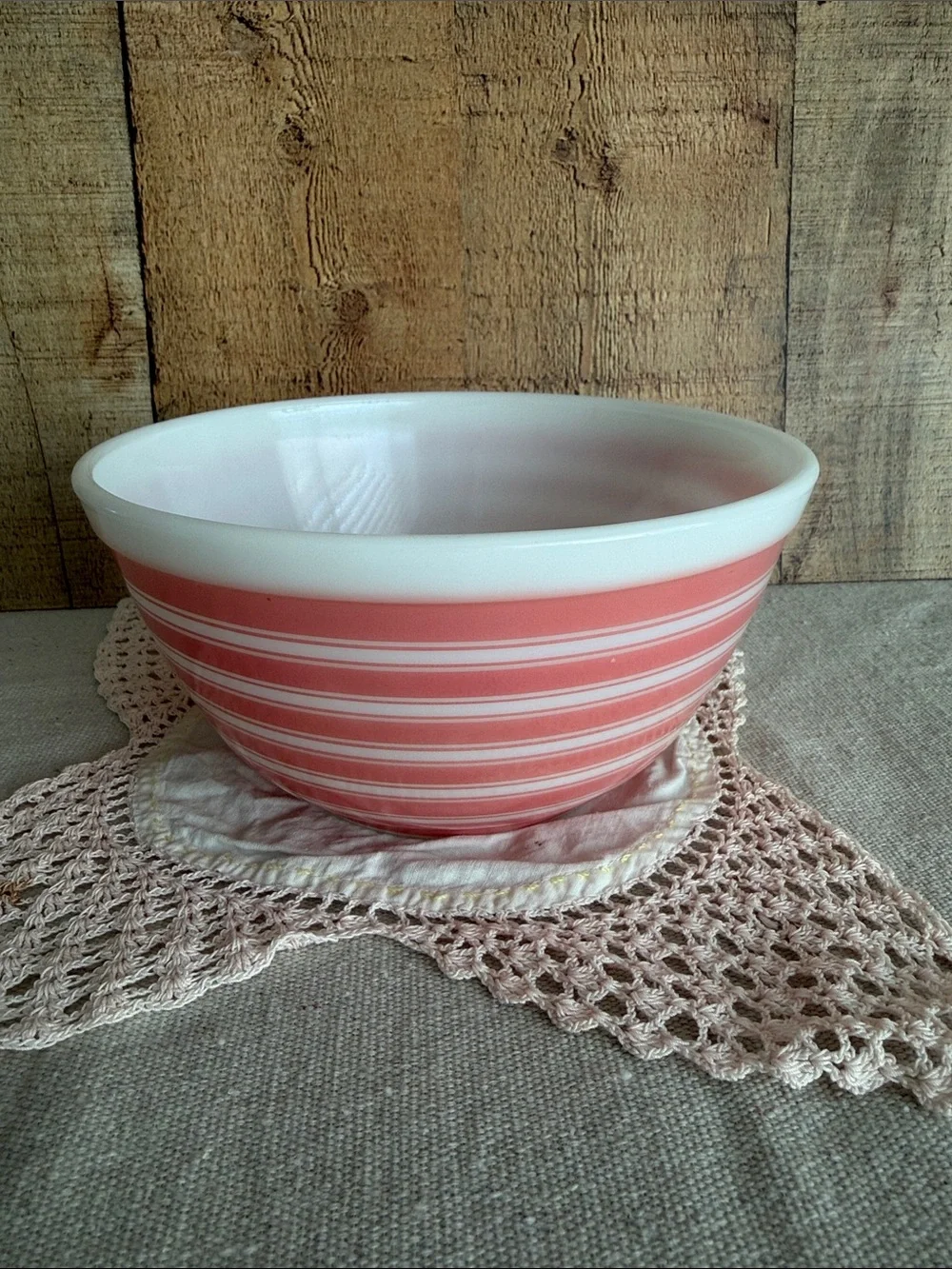 Vintage Pyrex 402 Pink & White Stripe Nesting Mixing Bowl 1.5 Quart